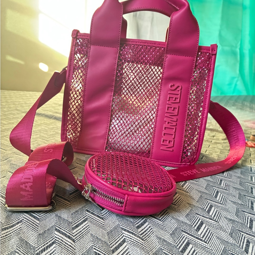 Steve Madden Fuchsia Mesh Crossbody Bag Set